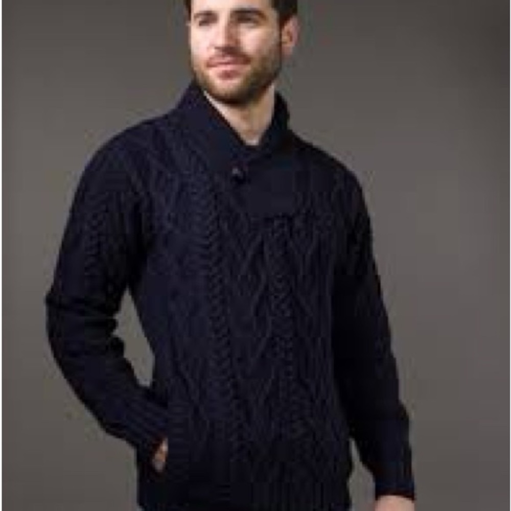 Saol made in Ireland merino wool Men's Classic Navy Cable Knit Sweater